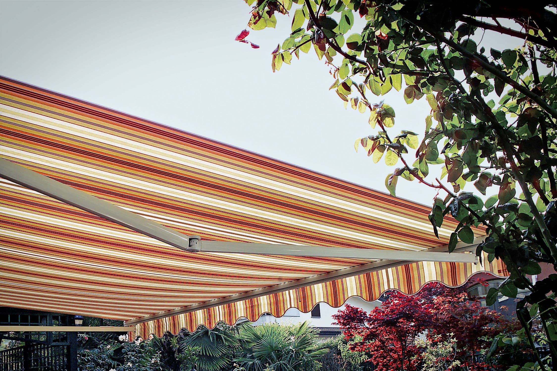 Foldingarm awning START 8000 JUMBO Frigerio Living manual