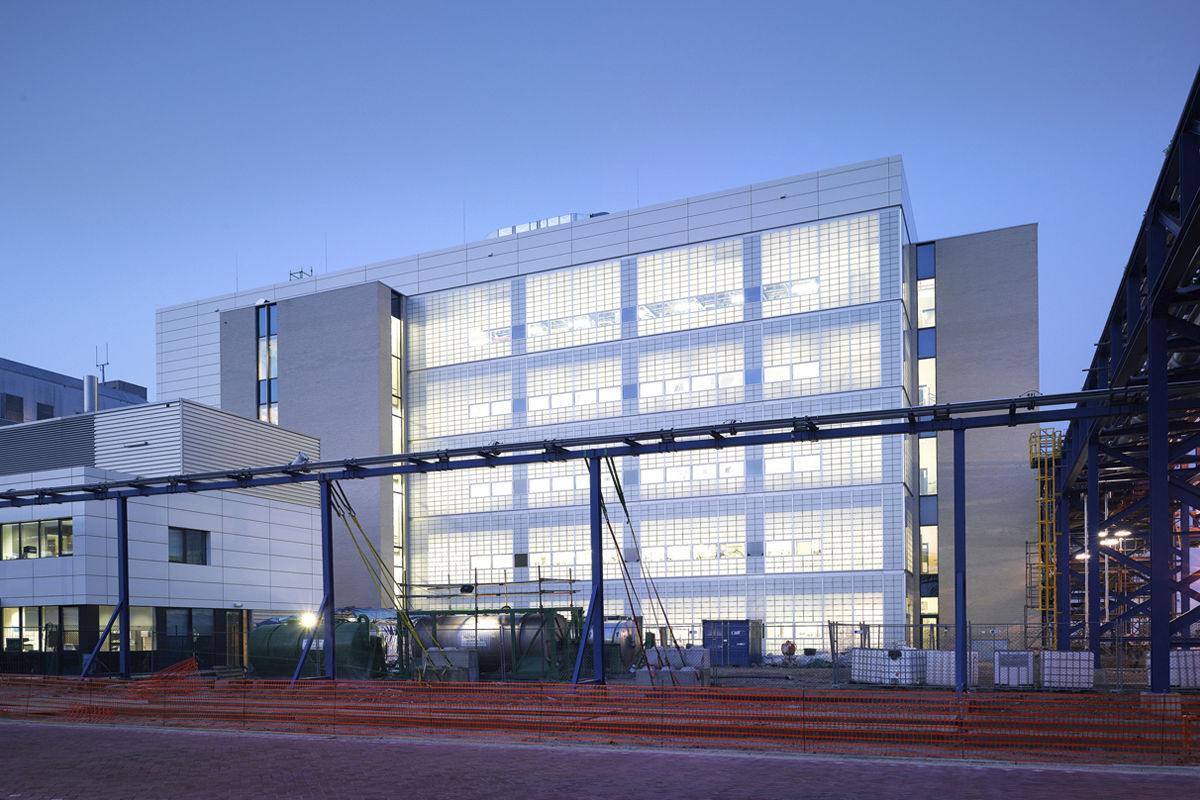 Panel curtain wall / aluminum and glass / with integrated insulation