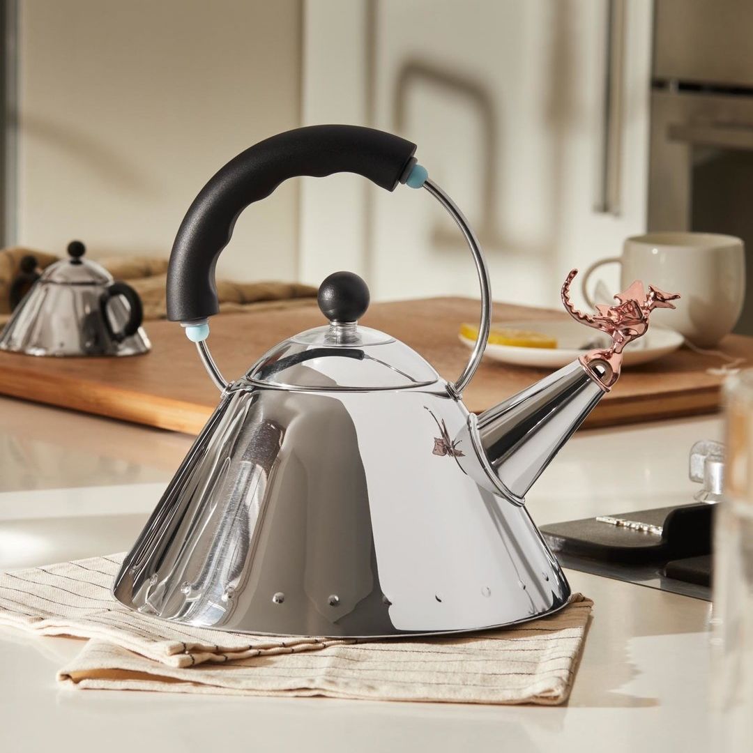 Alessi kettle hot sale induction hob