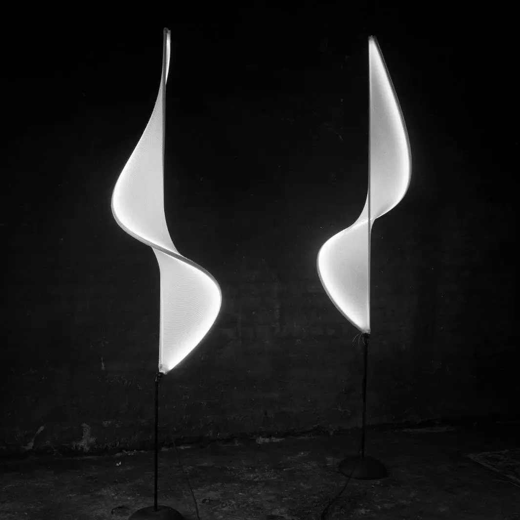 llll: Sculptural LED lighting