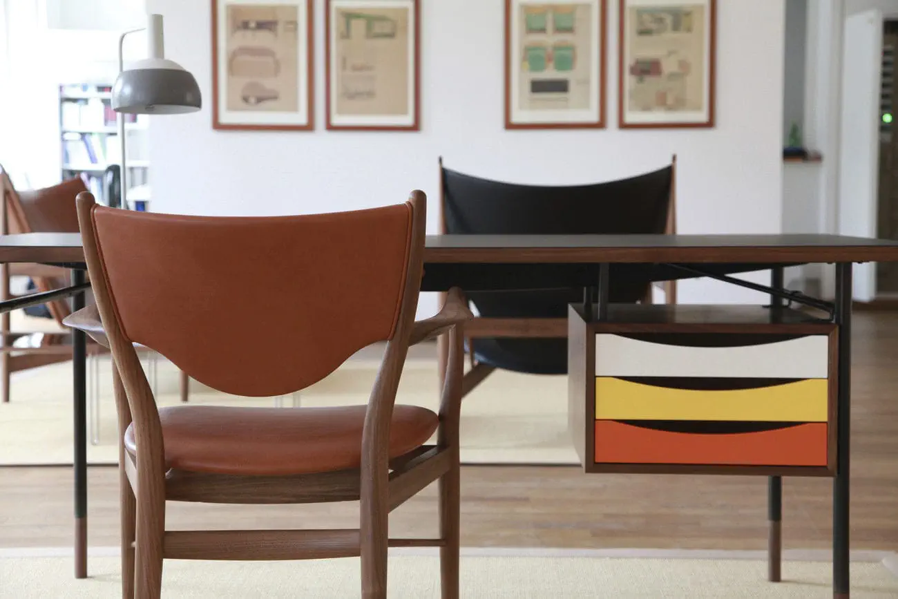 Scandinavian design chair - 46 - Finn Juhl - indoor / fabric / oak