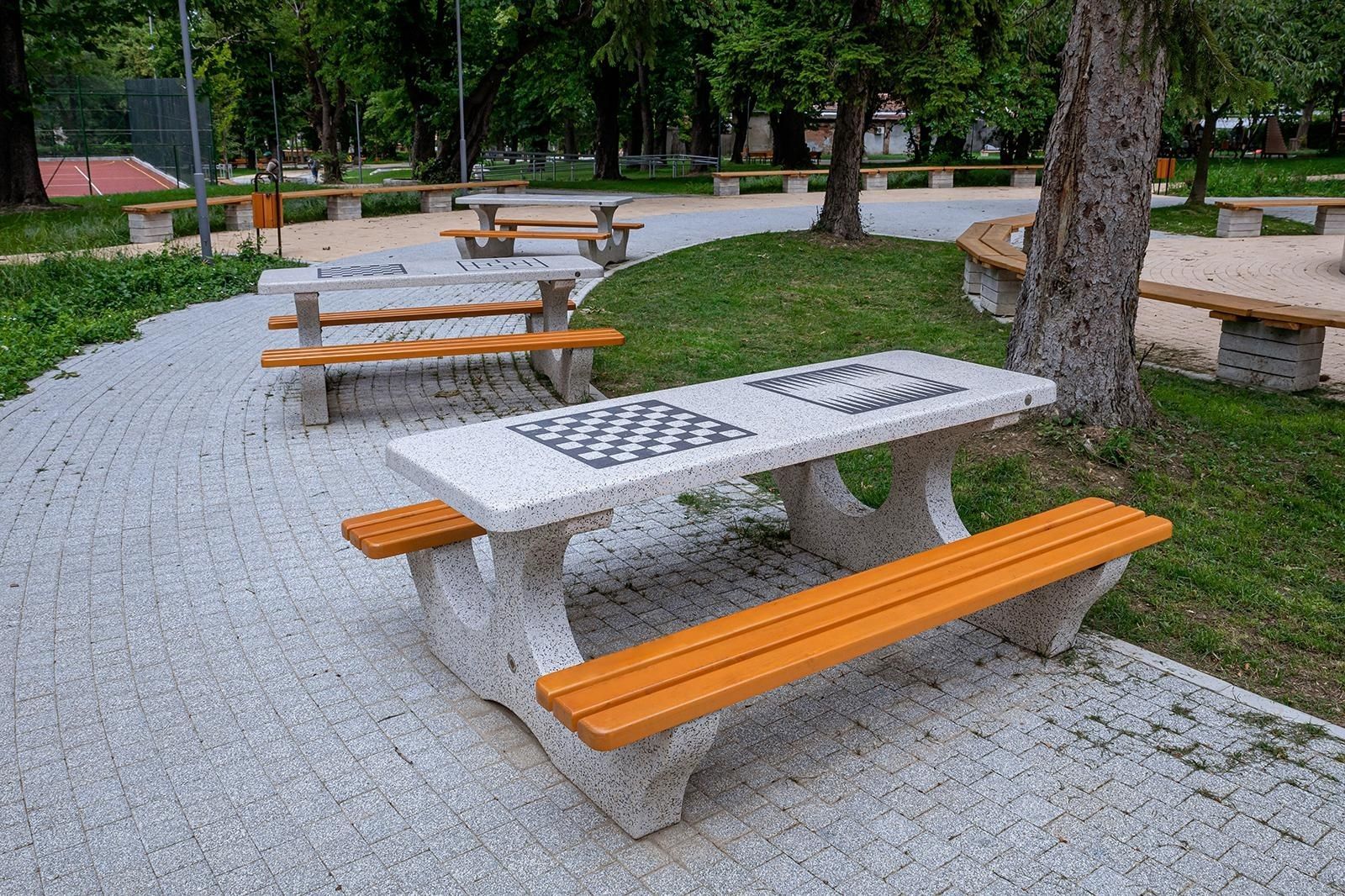 Outdoor chess table discount