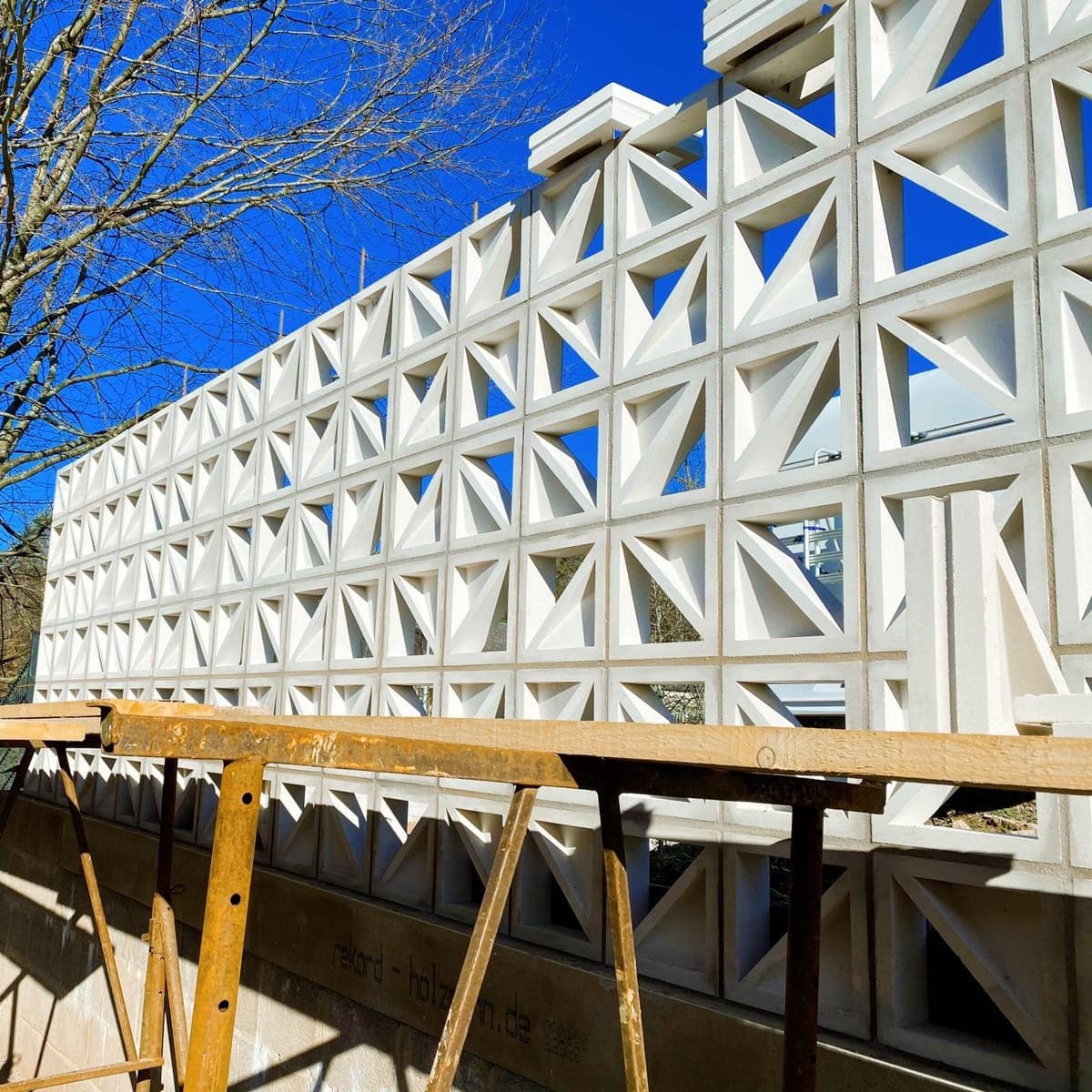 Hollow concrete block - VCB30-006-1000 CONNECT - Viet Tiles