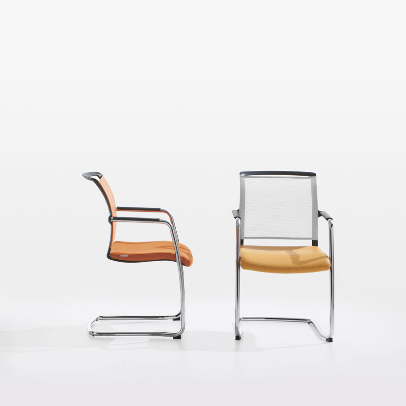 Contemporary Visitor Chair Zed Milani Cantilever Mesh Black