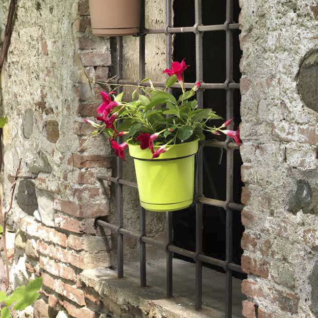 Plastic plant pot - HYDRAL - TeraPlast - wall-mounted / round