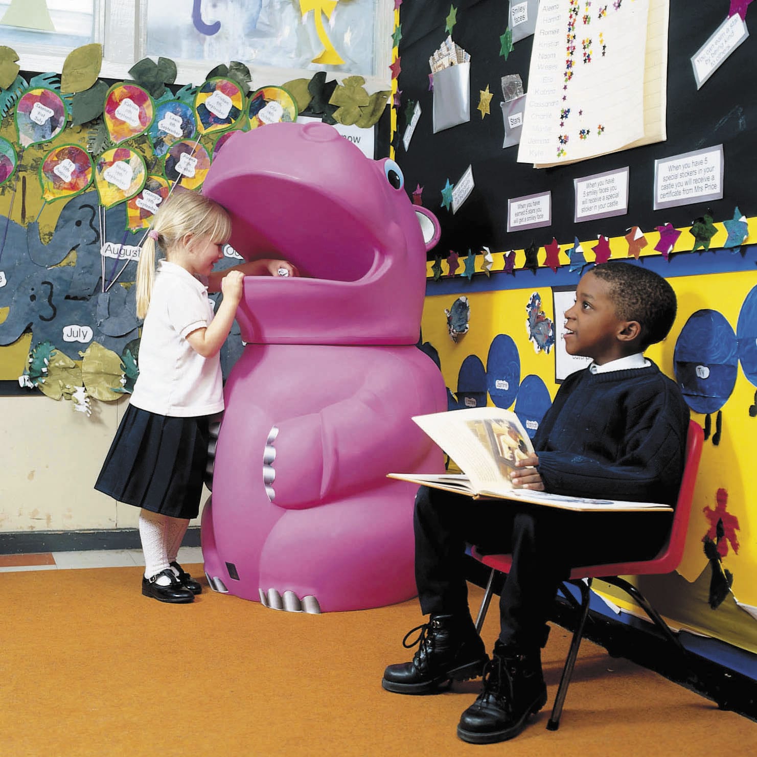 Polyethylene trash can HIPPO leafield envirobin recycling / original design / for school