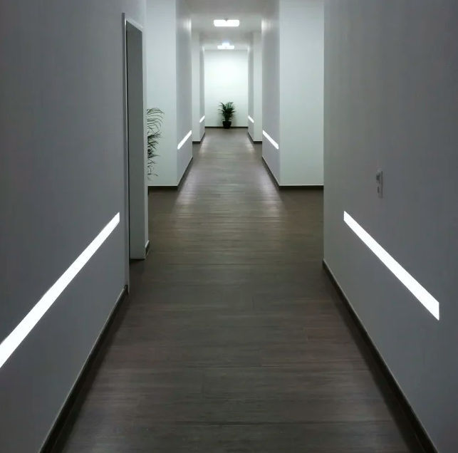 Wallmounted lighting profile SLC R10F The Light Group ceiling