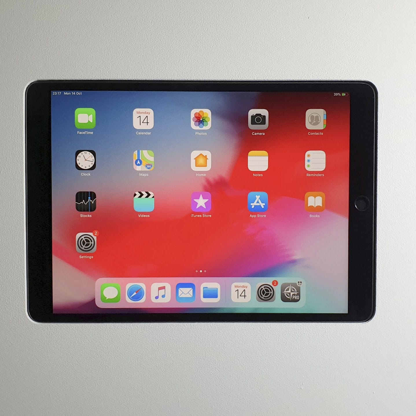 Wallmounted iPad® holder 0021614NG WallSmart home