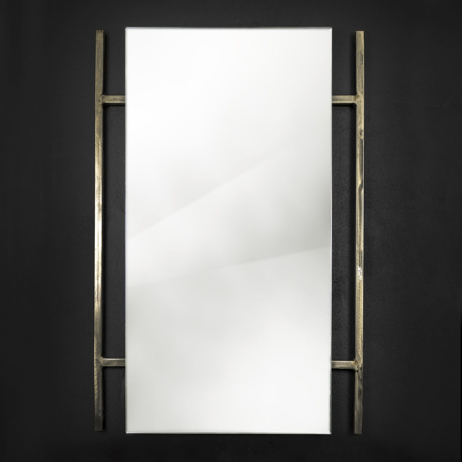 Wallmounted bathroom mirror AUSTIN INDUSTRIAL London Basin