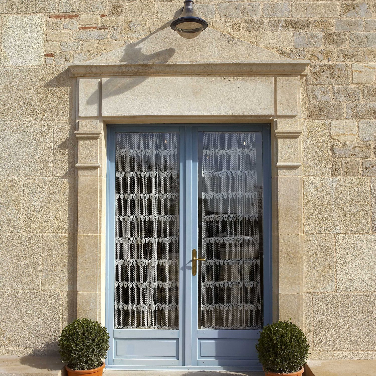 Stone door frame - AUBEROCHE OCRE VIEILLIE - OCCITANIE PIERRES