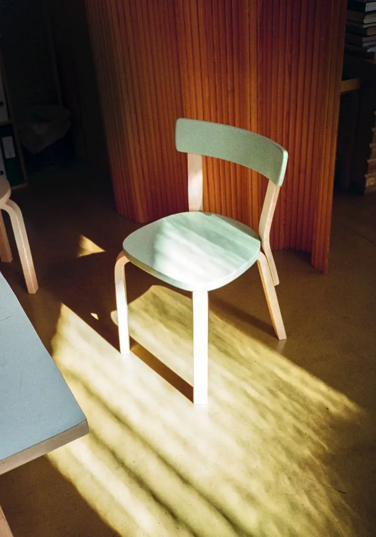 Contemporary chair - 69 - Artek - indoor / leather / birch
