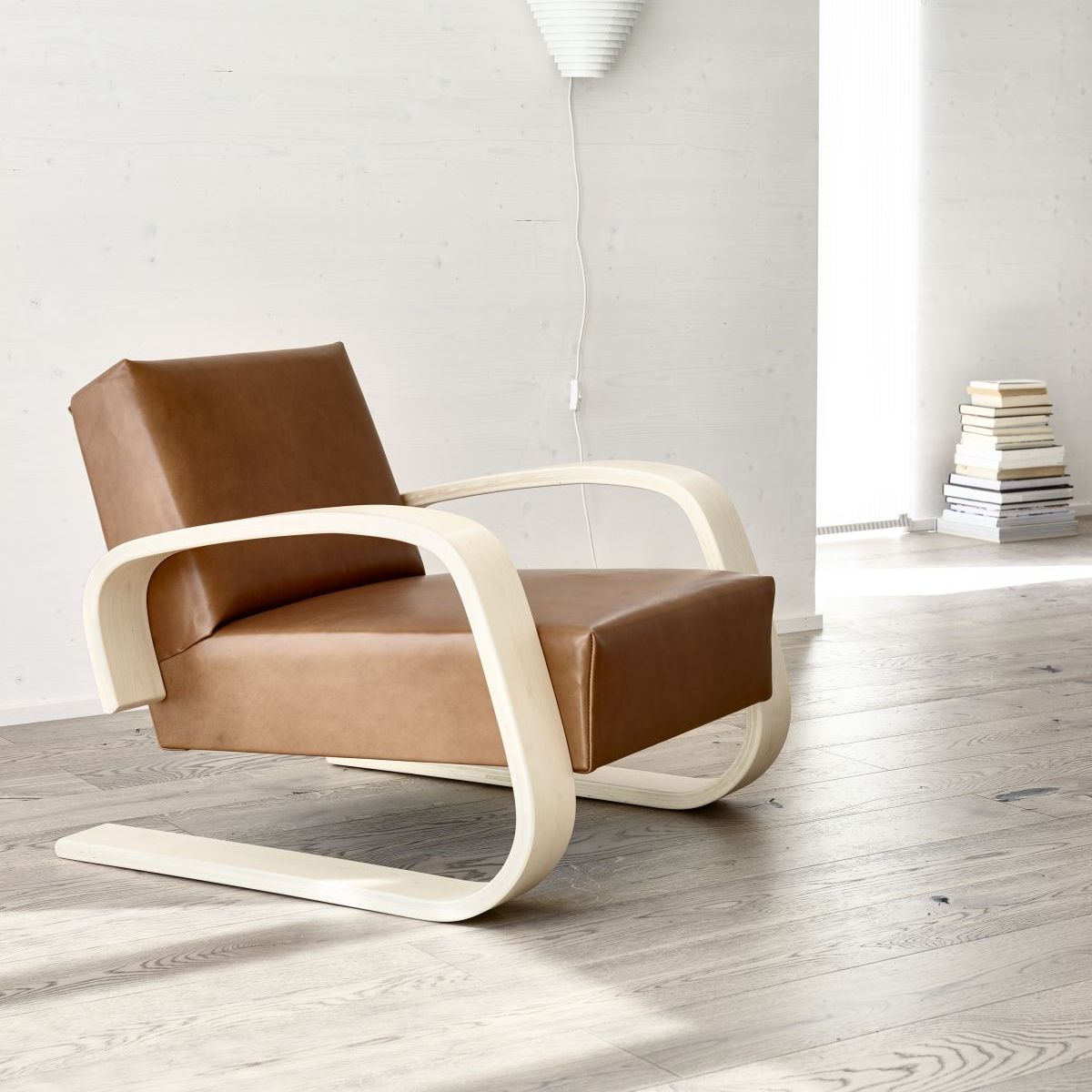 Contemporary armchair - 400 “TANK“ - Artek - leather / fabric
