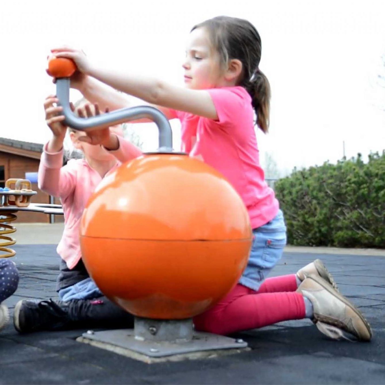 Musical play structure MUSICBALL/STORYBALL mobipark for