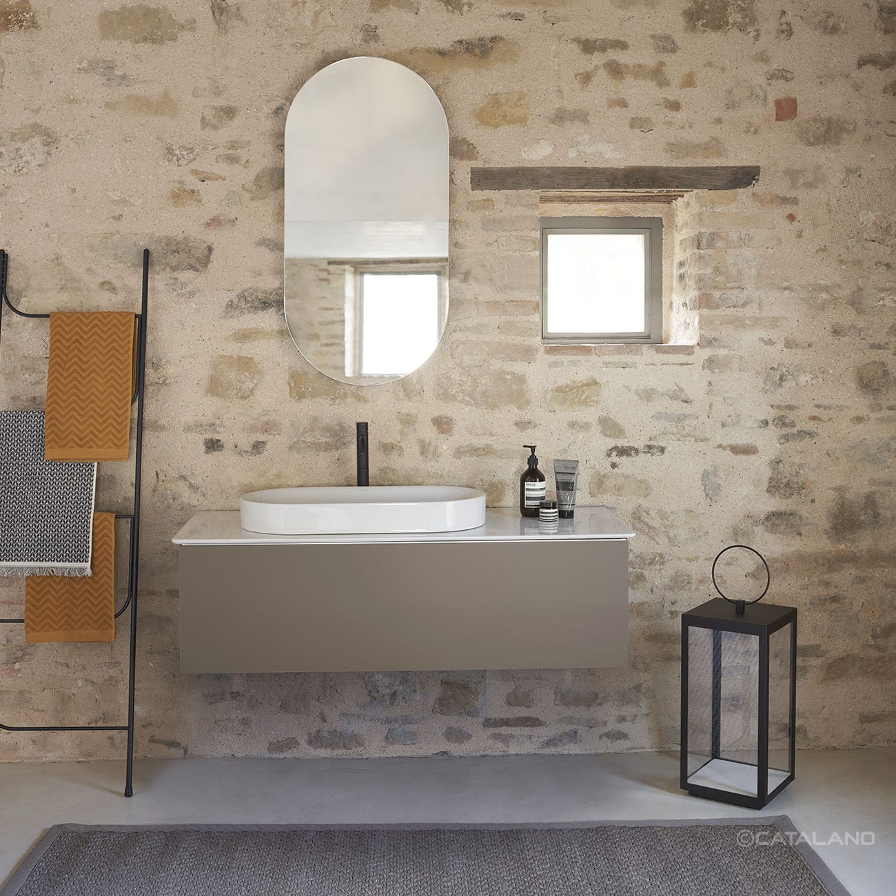 Ceramica Catalano: ceramic washbasins and sanitary fittings