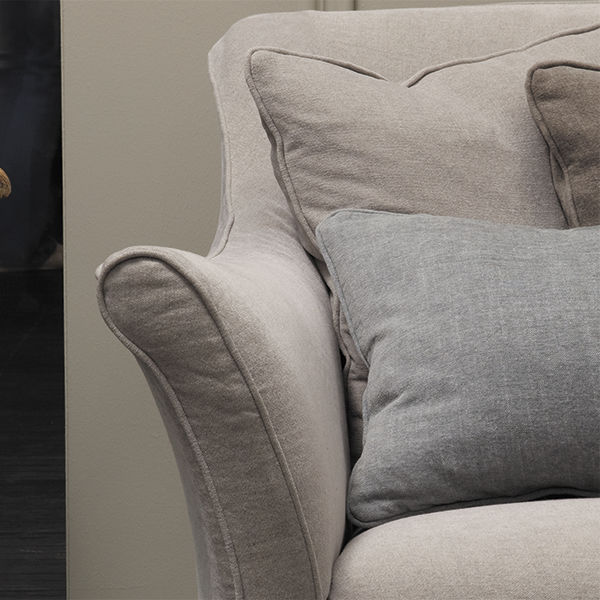 Design sofa HALIFAX by Gatti black / customizable