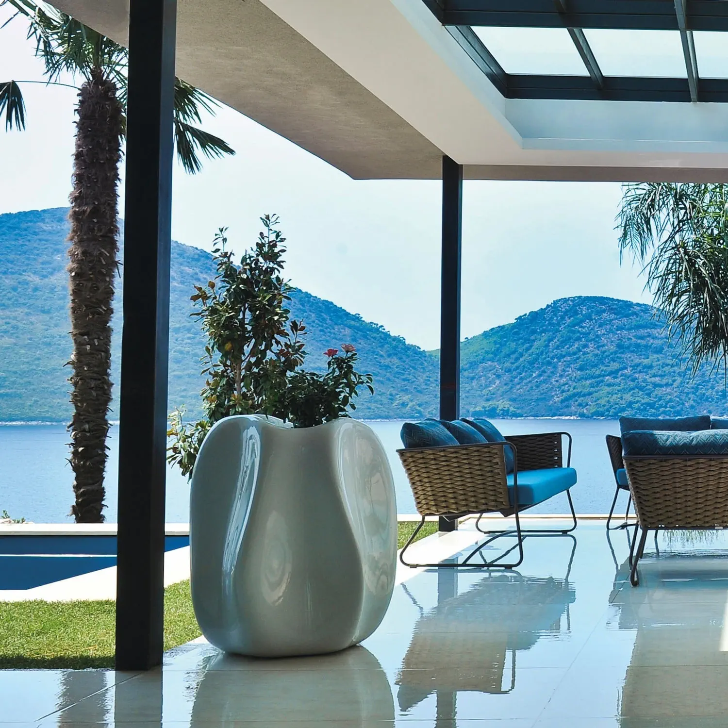 Low-density polyethylene (LDPE) plant pot - NEW WAVE - SERRALUNGA