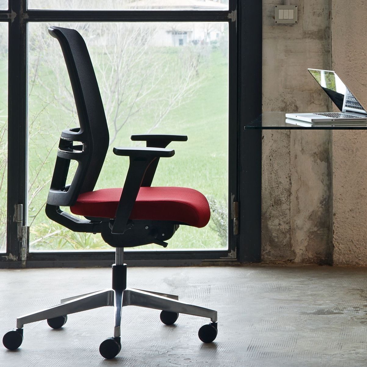 Contemporary office chair VARIO Buronomic mesh / aluminum base
