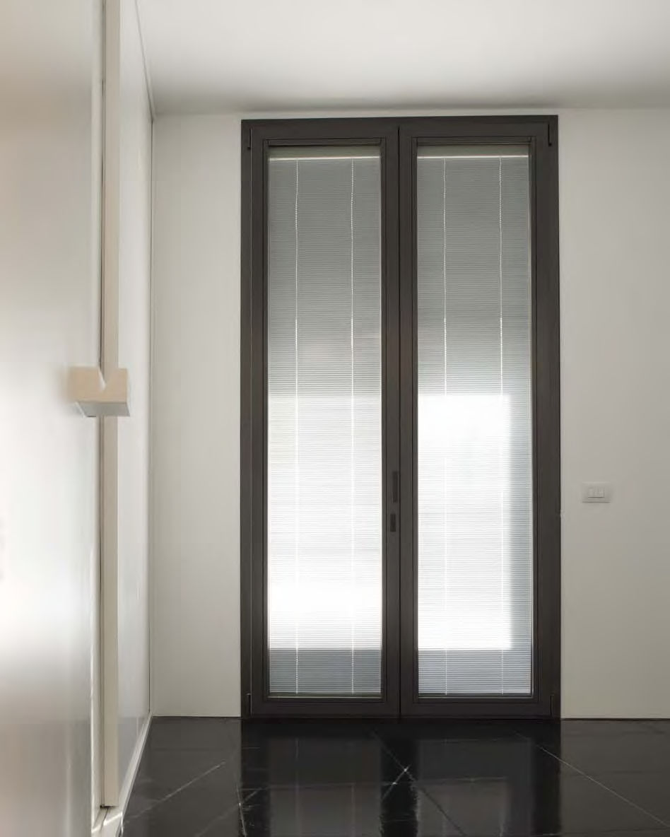 Swing French Door Aluminum With Integrated Venetian Blinds