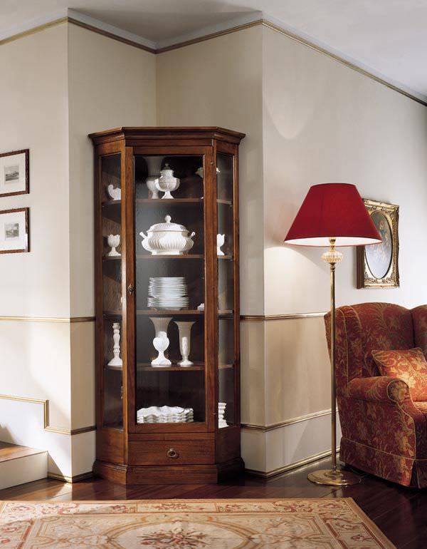 Traditional display case ART. 30/8A Zilio Mobili wooden