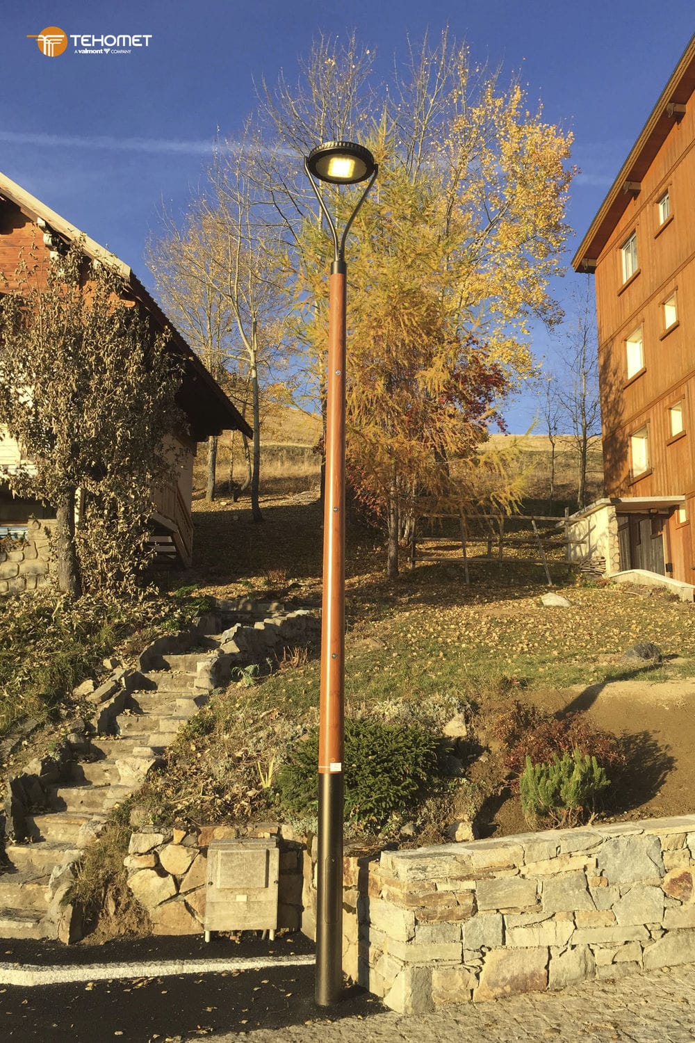 valmont-light-poles-installation-urban-lamp-post-ontelo-valmont