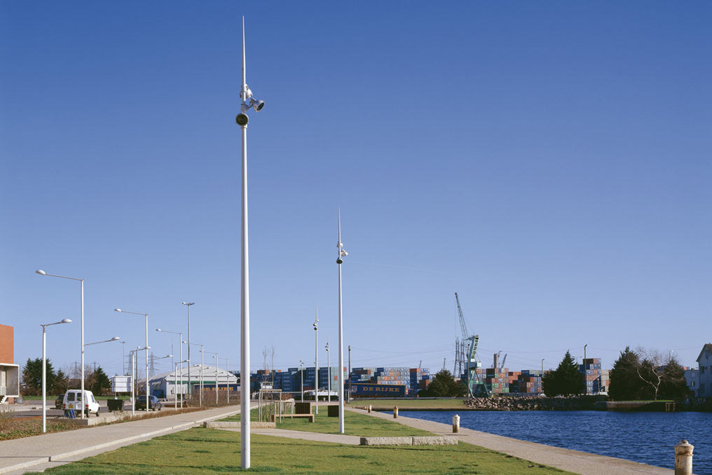 Urban lamppost / contemporary / aluminum / cast aluminum AIGUILLE