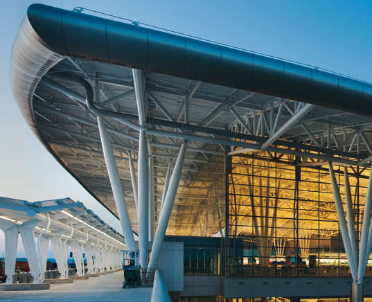 Panel curtain wall - INDIANAPOLIS INTERNATIONAL AIRPORT - Josef Gartner ...