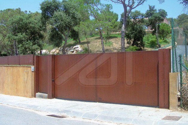 Sliding Gate Steel Panel Home Angel Mir Portes Bisbal