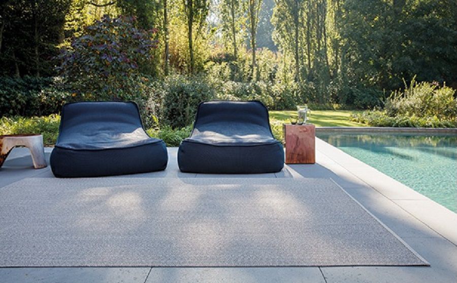 Contemporary Rug Plain Vinyl Fiberglass Poolside Limited
