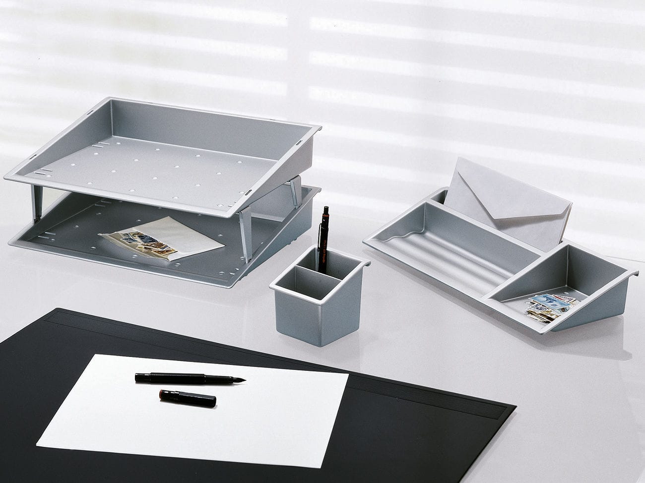 Office supply box DESKUP Caimi Brevetti SpA