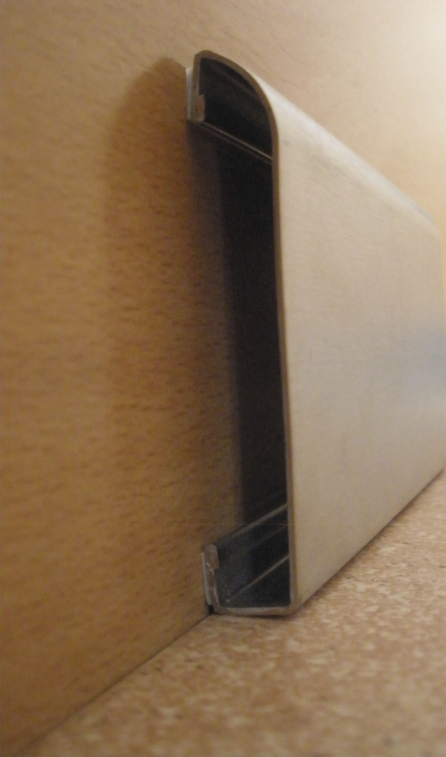 Stainless steel baseboard NOVORODAPIE® ALUMINIO Emac Complementos, S.L. acoustic