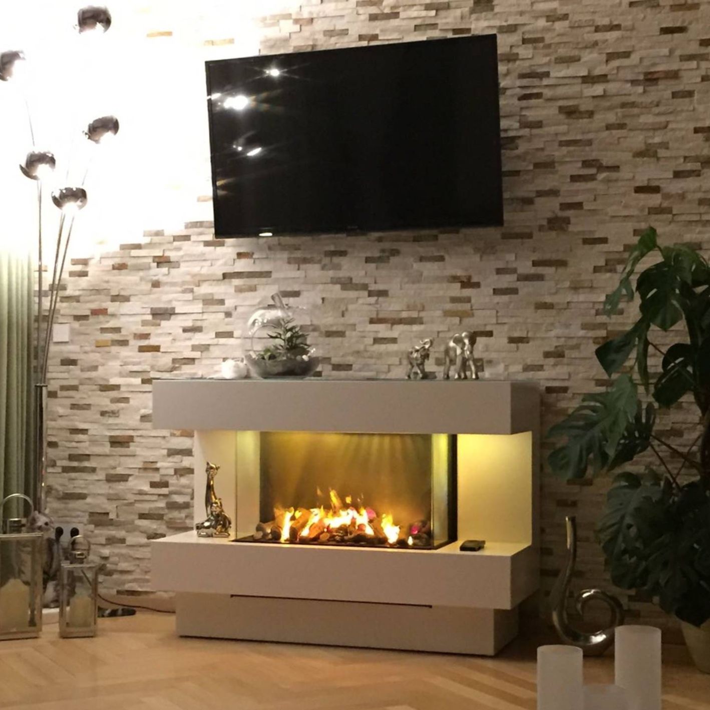Electric Fireplace Contemporary Closed Hearth 3 Sided