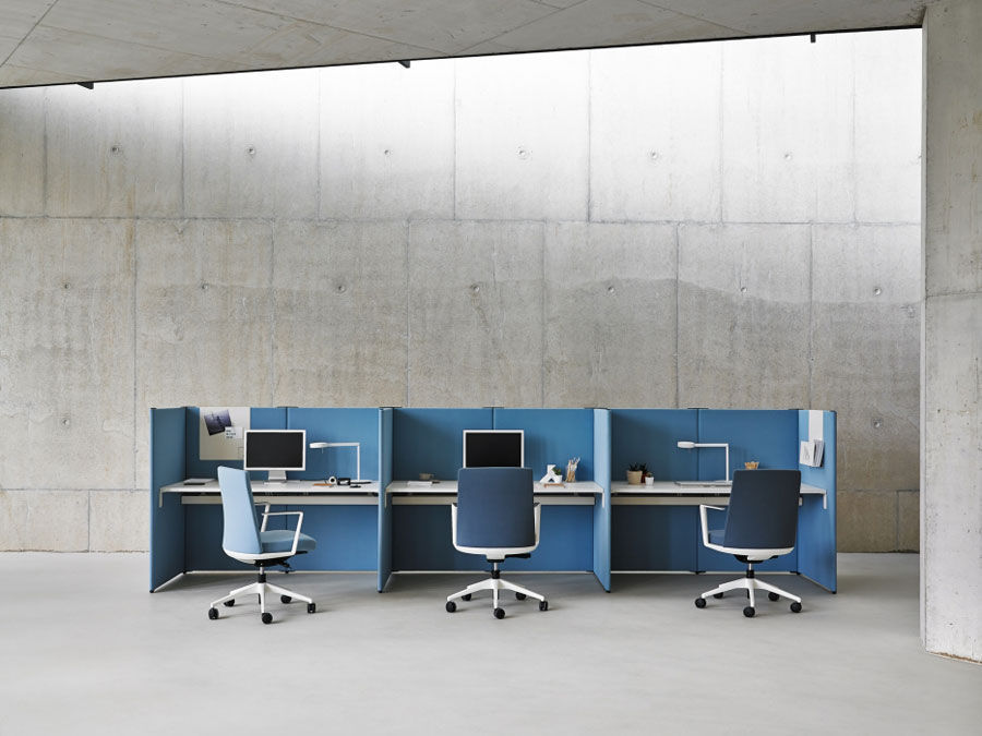 Floor-mounted office divider - LINK - Actiu - fabric / modular