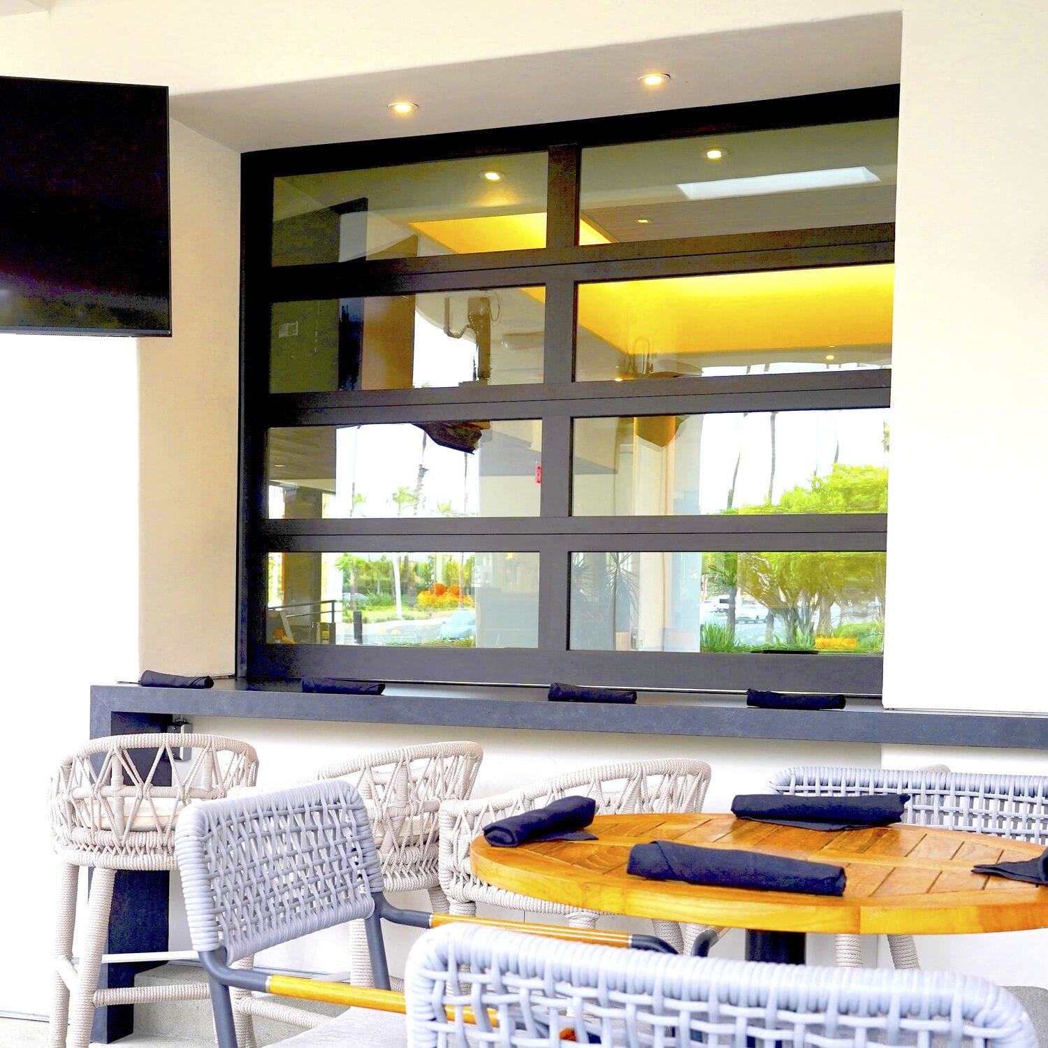 Sliding and stacking window VERTISTACK™ CLEAR Cornell anodized