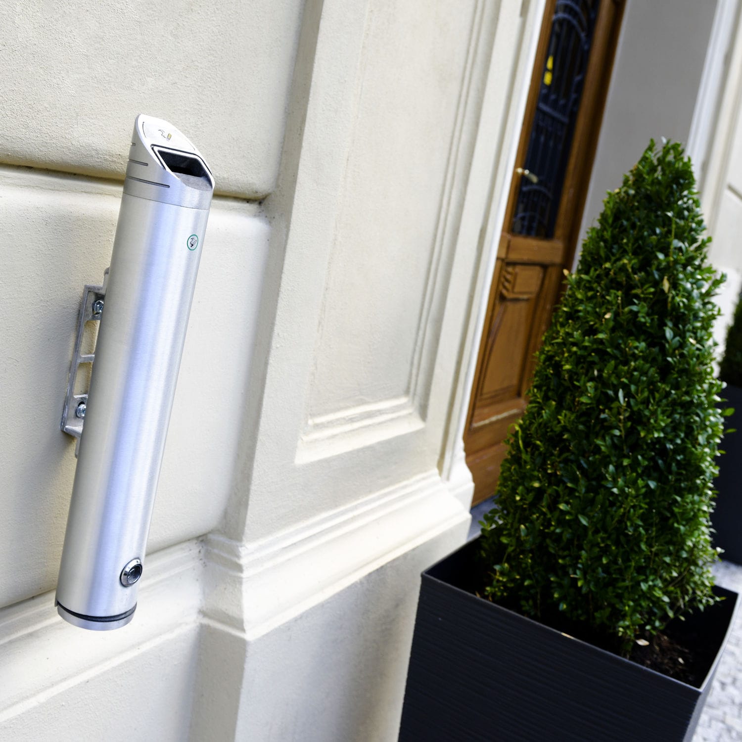 Wallmounted ashtray 1609004 STUDIO T stainless steel / outdoor