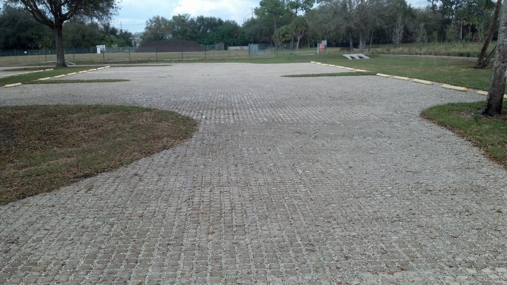 Grass tile - PARKING - Soil Retention - drivable / for public spaces