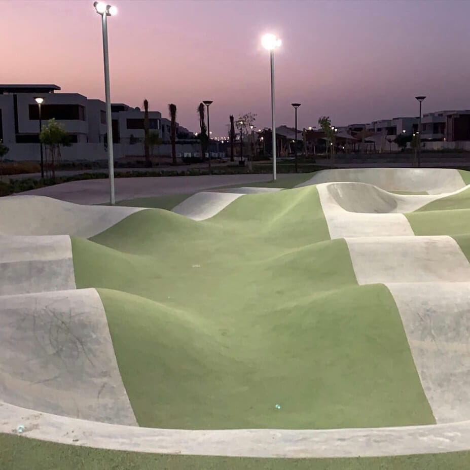 Skatepark pumptrack ABU DHABI, WEST YAS World Skate Parks concrete