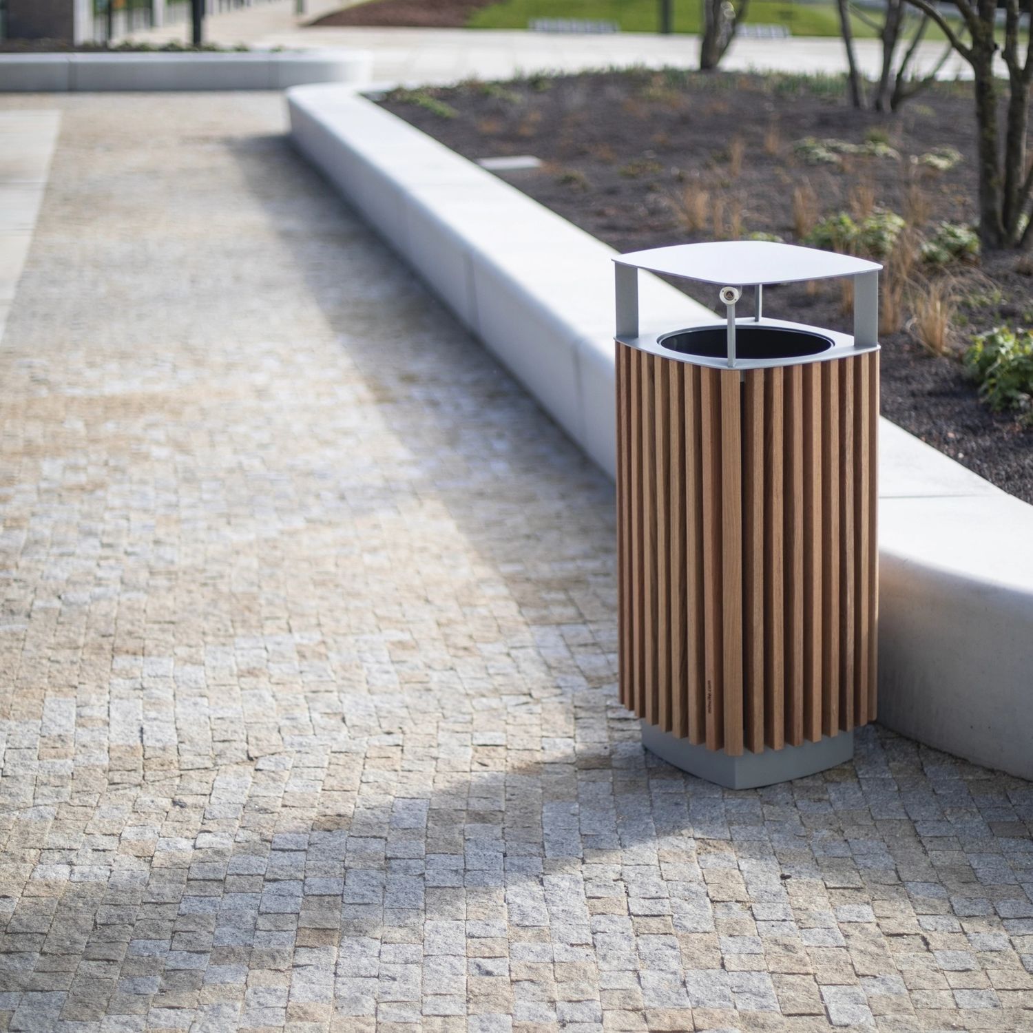 Public trash can QUINBIN mmcité street furniture galvanised steel