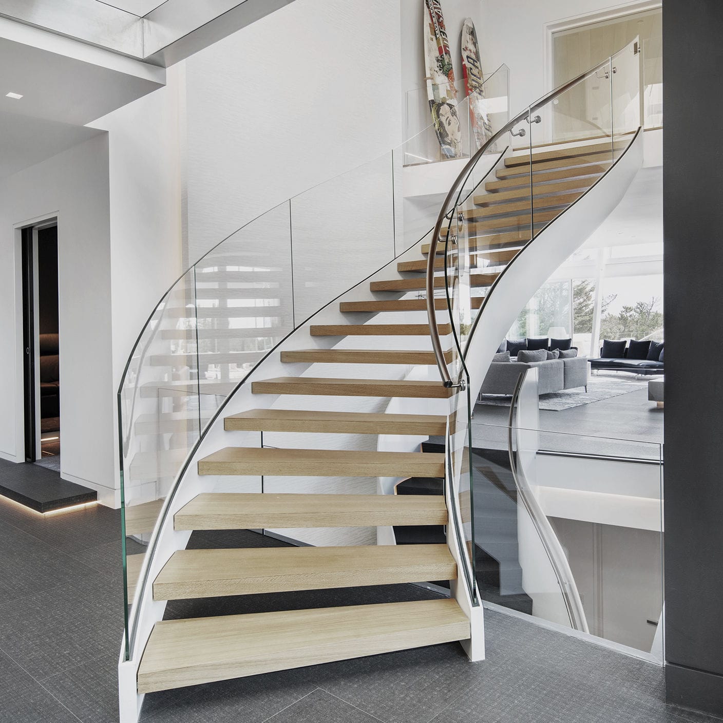 High-end staircase - DUNE ROAD, WESTHAMPTON BEACH, NEW YORK - EeStairs ...