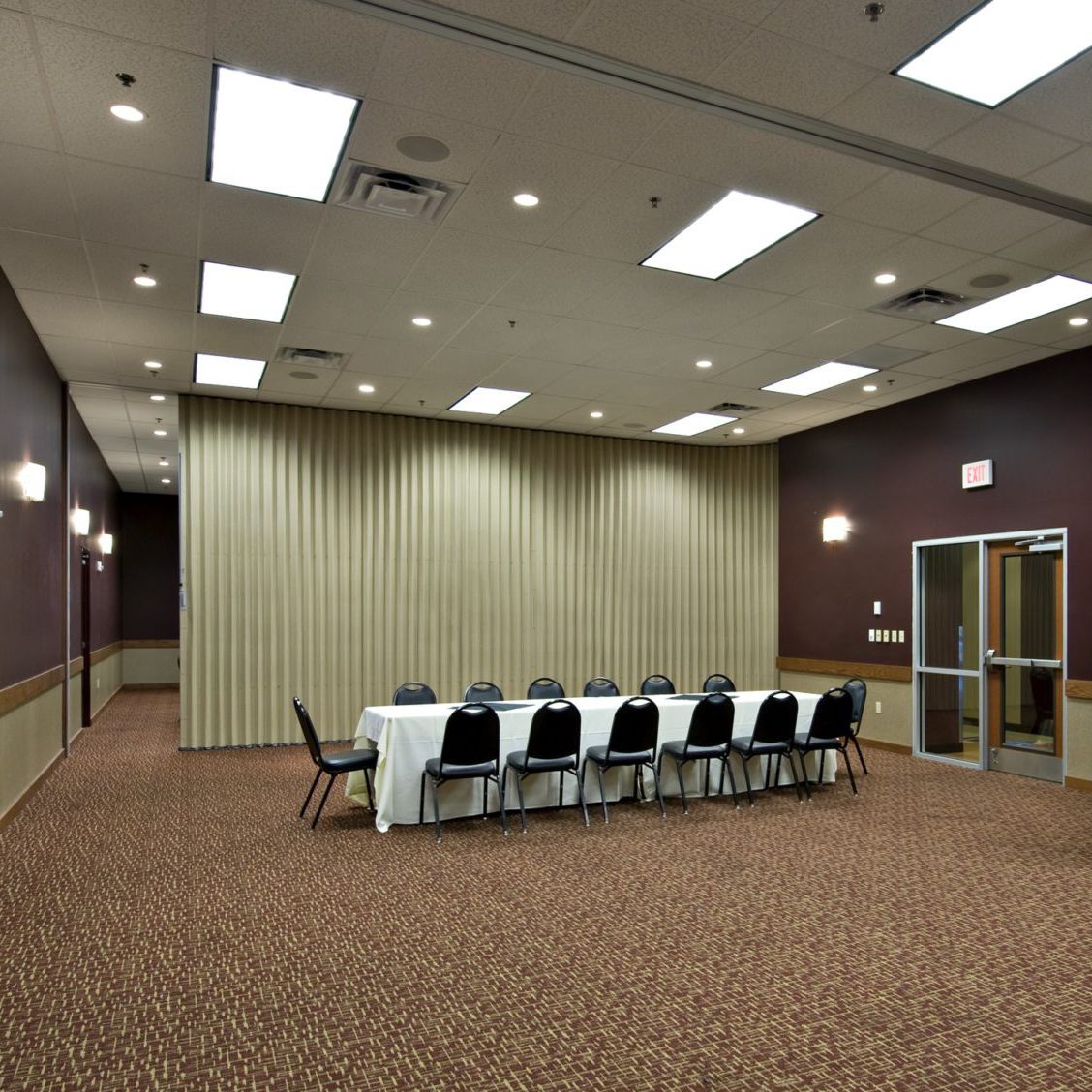 Folding partition ACCORDION Hufcor fabric / laminate / commercial