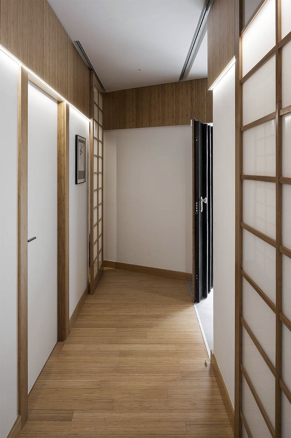 Wooden sliding panel - Grupo GUBIA