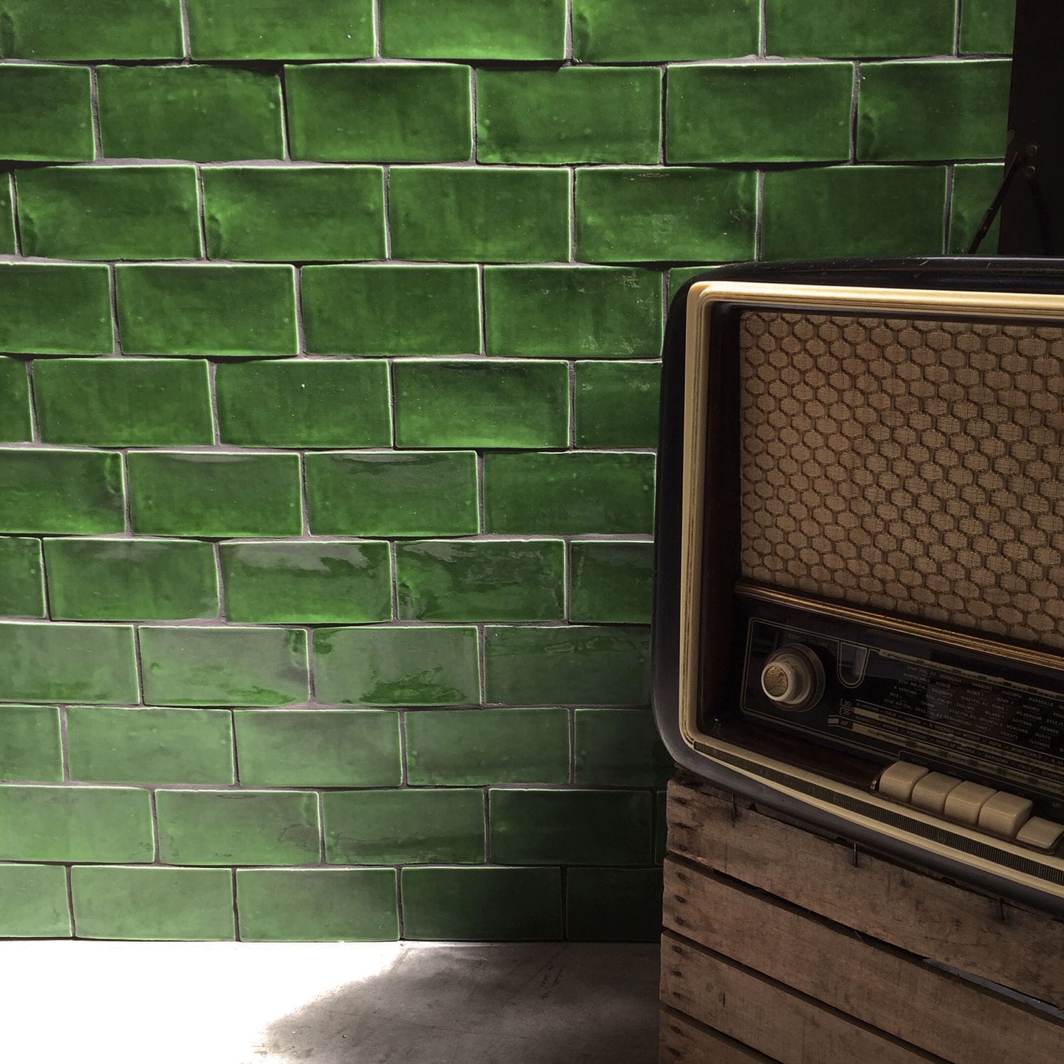 View of Racing Red Metallic Gloss Paint PBR Texture - 4K | Superellipse