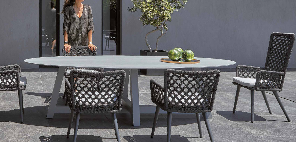 Riviera dining online set