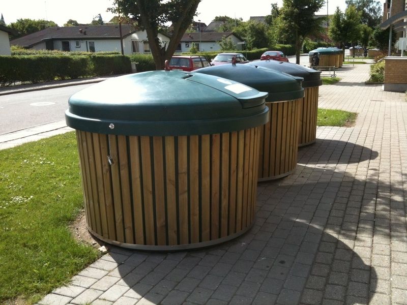 Trash can with underground receptacle SMART Ltd public