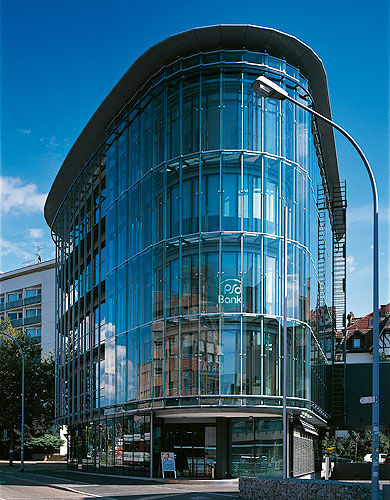 Point-fixed curtain wall - PSD BANK BUILDING, FREIBURG ...