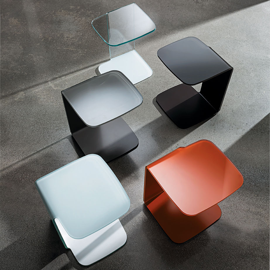 Contemporary Side Table Shell Sovet Italia Lacquered Glass