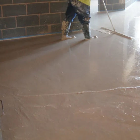 Floating screed - HIGHFLOW® S - Aggregate Industries - cement / high ...