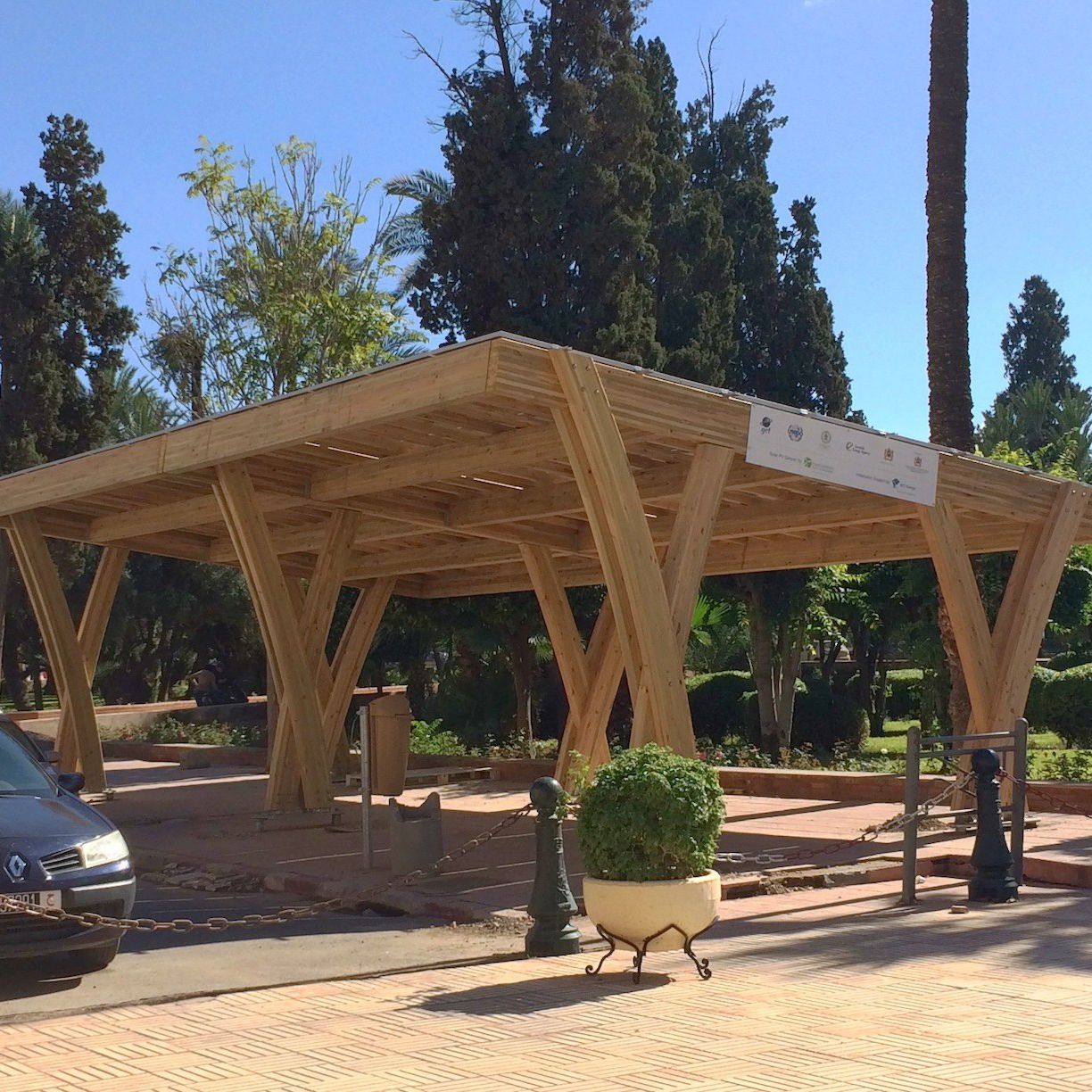 Wooden Carport Commercial With Integrated Photovoltaic Panel
