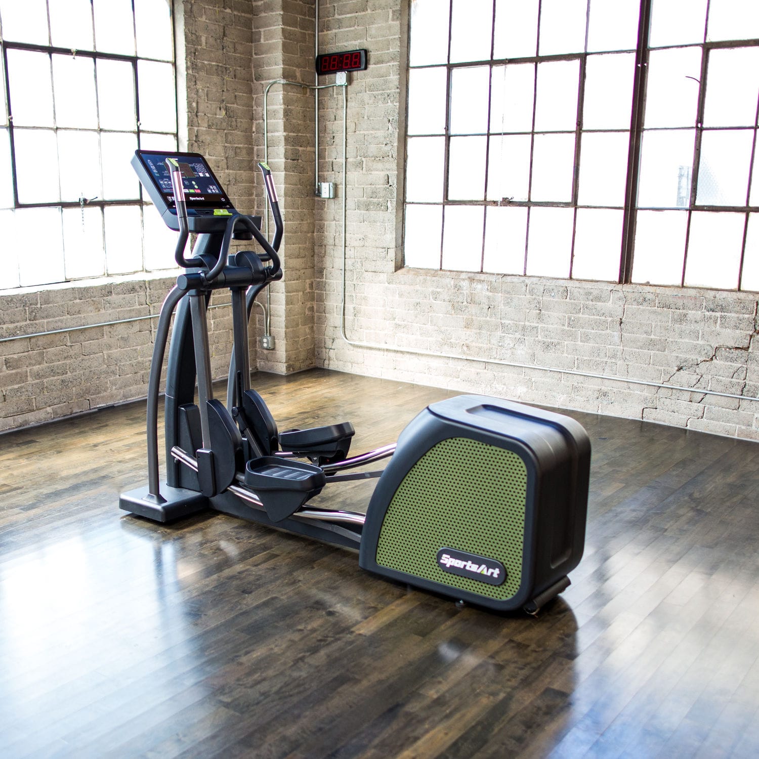 Elliptical trainer G876 SportsArt Fitness