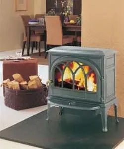 Wood heating stove - F 400 SERIES - Jøtul - 5 kW...10 kW / traditional /  cast iron