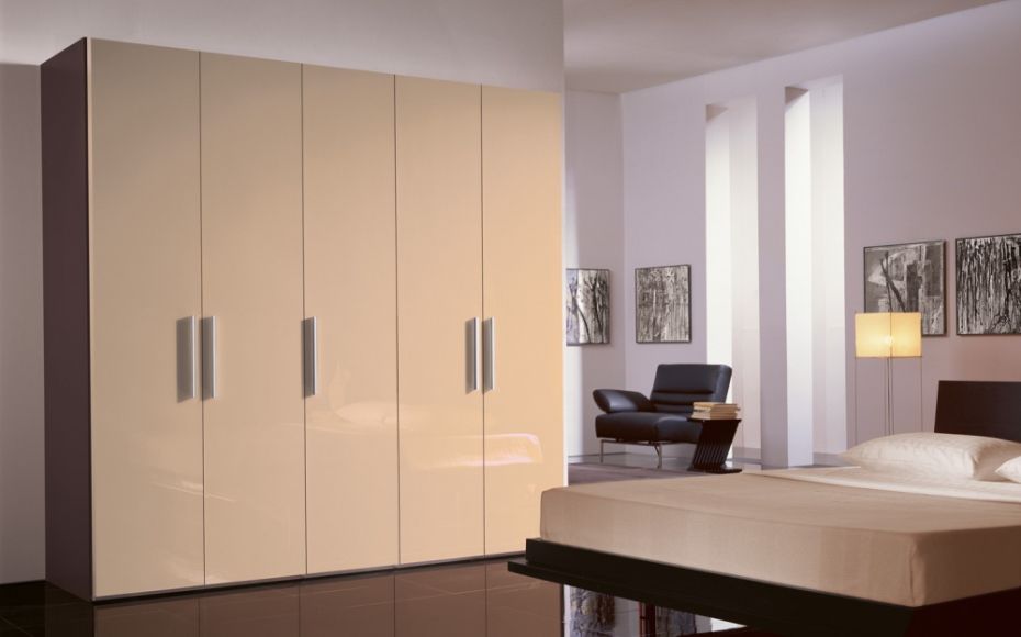 Contemporary Wardrobe Glass Lacquered Glass With Swing Doors